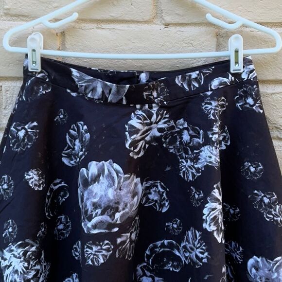 Take 50% OFF- Prabal Gurung For Target Ruffled A-Line Skirt Floral, Size-4 - Picture 2 of 8